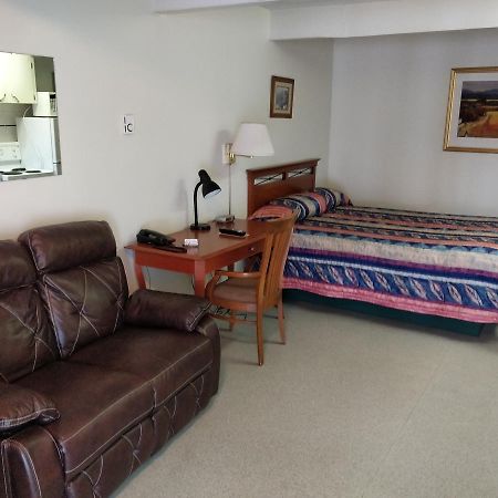 Vanderhoof Siesta Inn المظهر الخارجي الصورة