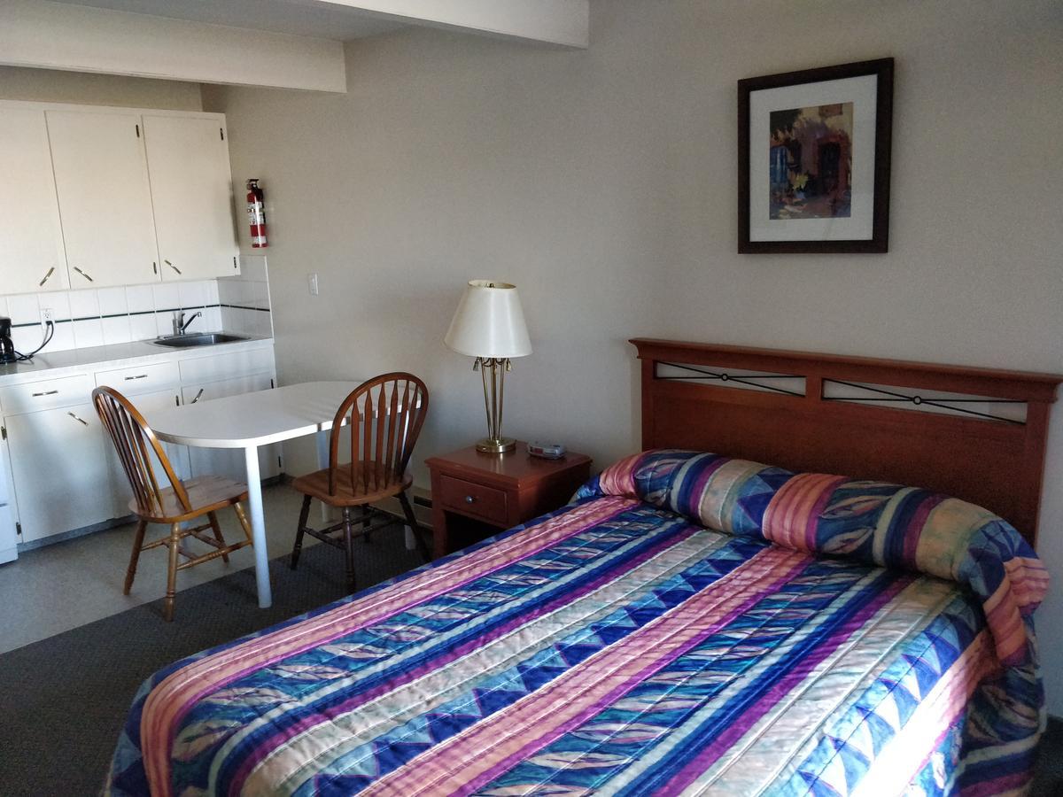 Vanderhoof Siesta Inn المظهر الخارجي الصورة