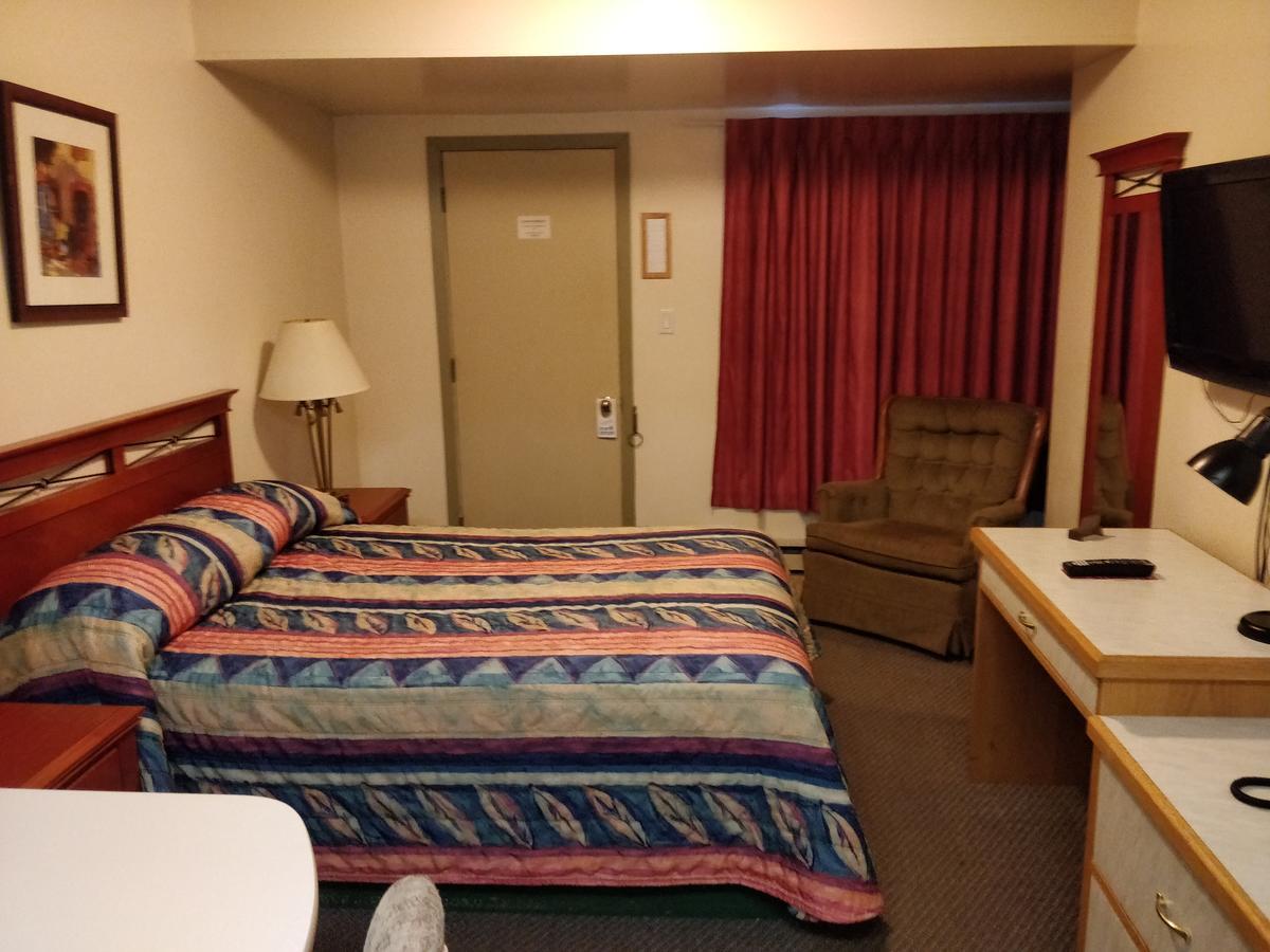 Vanderhoof Siesta Inn المظهر الخارجي الصورة